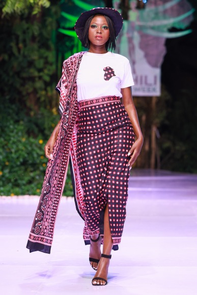 Lifestyle shoot featuring Evening outfit